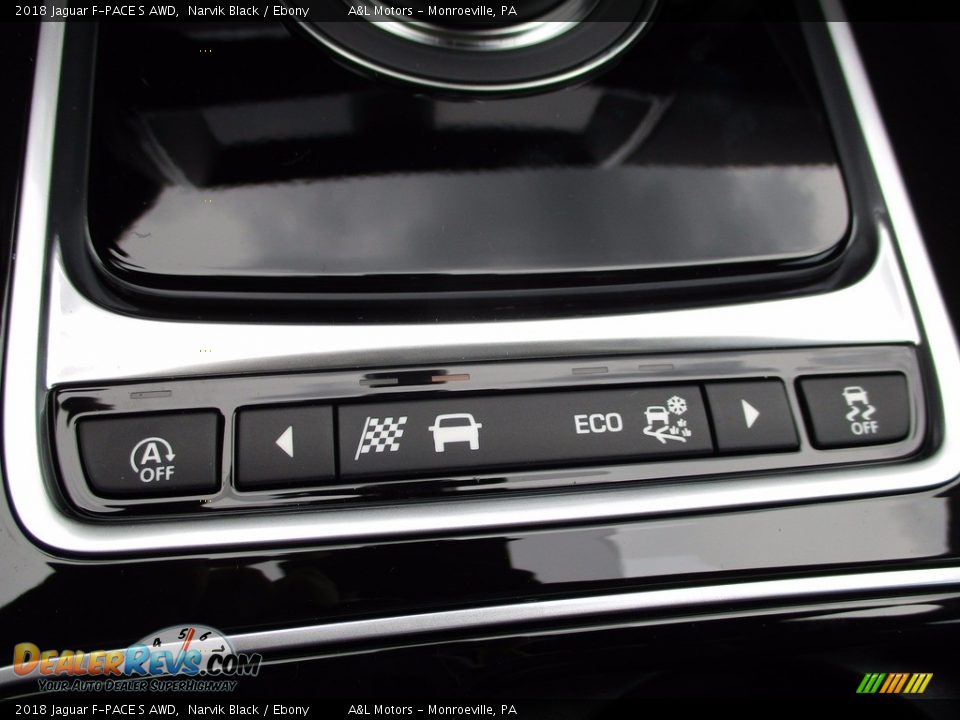 Controls of 2018 Jaguar F-PACE S AWD Photo #16