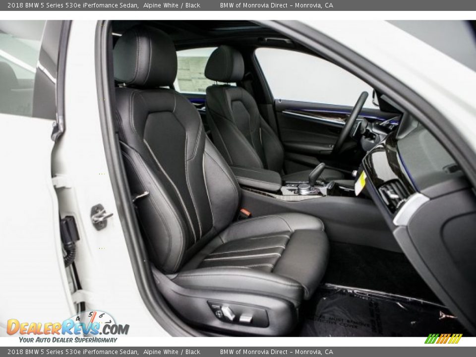 Black Interior - 2018 BMW 5 Series 530e iPerfomance Sedan Photo #2