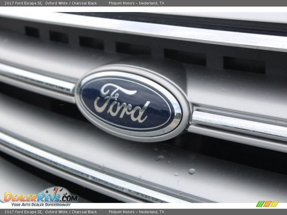 2017 Ford Escape SE Oxford White / Charcoal Black Photo #8