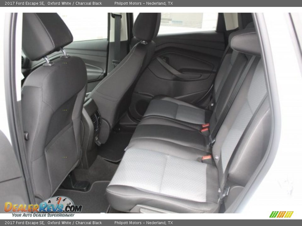 2017 Ford Escape SE Oxford White / Charcoal Black Photo #24
