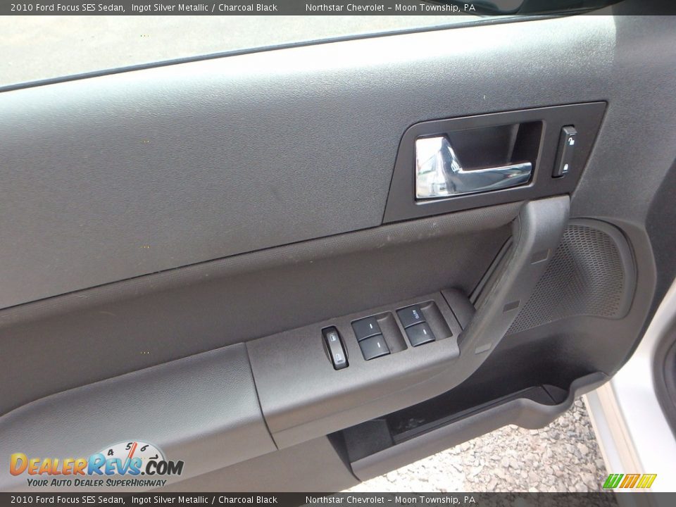 2010 Ford Focus SES Sedan Ingot Silver Metallic / Charcoal Black Photo #11