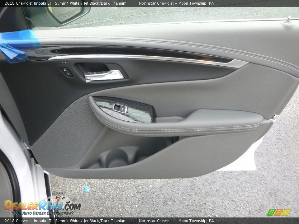 Door Panel of 2018 Chevrolet Impala LT Photo #9
