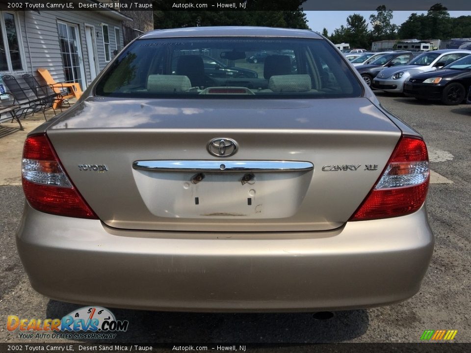 2002 Toyota Camry LE Desert Sand Mica / Taupe Photo #6