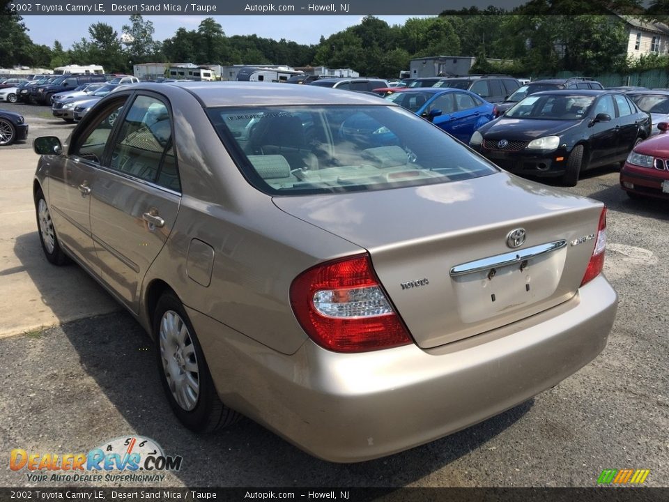 2002 Toyota Camry LE Desert Sand Mica / Taupe Photo #7