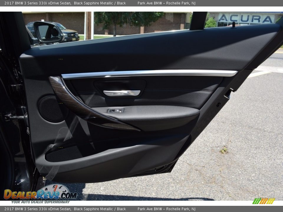 2017 BMW 3 Series 330i xDrive Sedan Black Sapphire Metallic / Black Photo #24