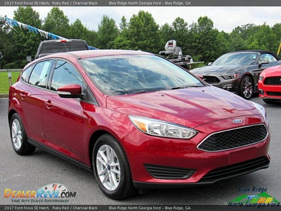 2017 Ford Focus SE Hatch Ruby Red / Charcoal Black Photo #7