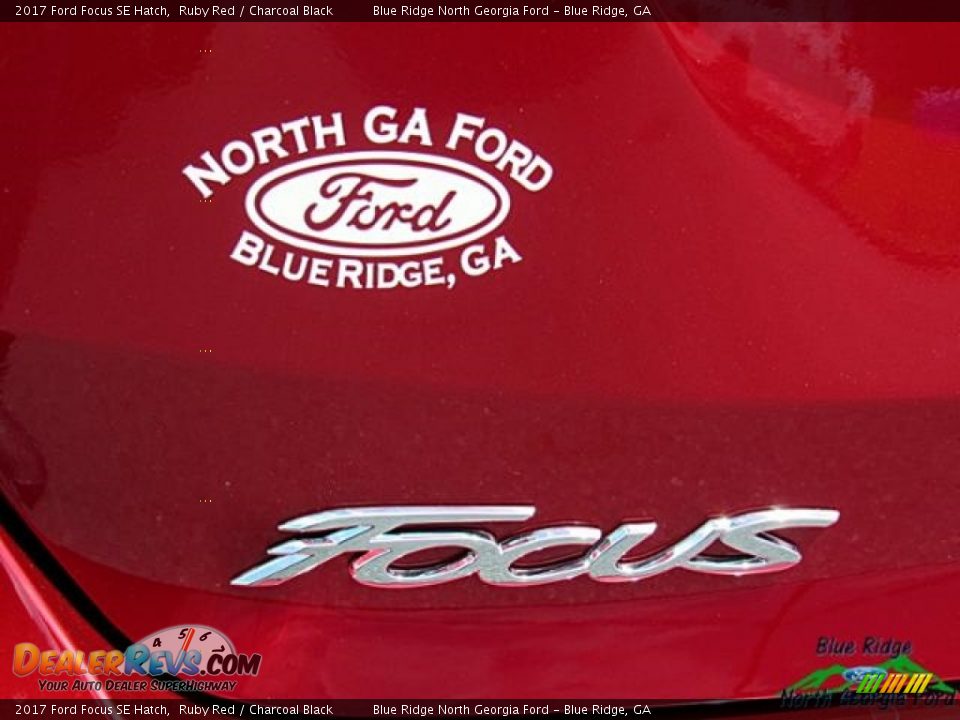 2017 Ford Focus SE Hatch Ruby Red / Charcoal Black Photo #36