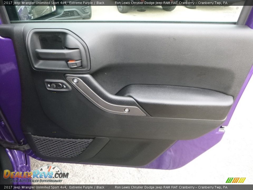 2017 Jeep Wrangler Unlimited Sport 4x4 Extreme Purple / Black Photo #10