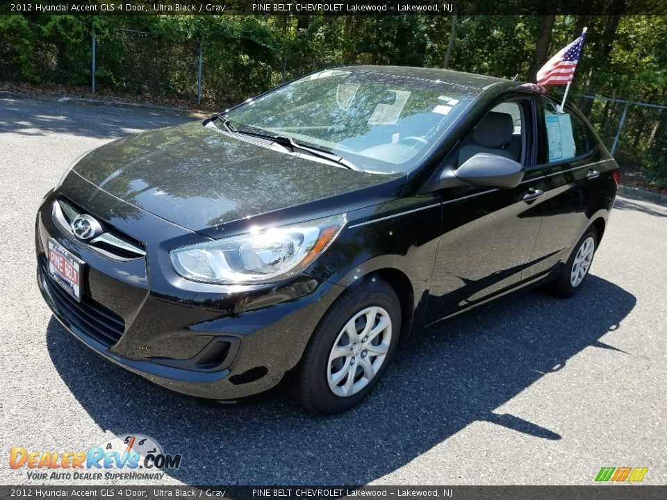 2012 Hyundai Accent GLS 4 Door Ultra Black / Gray Photo #3