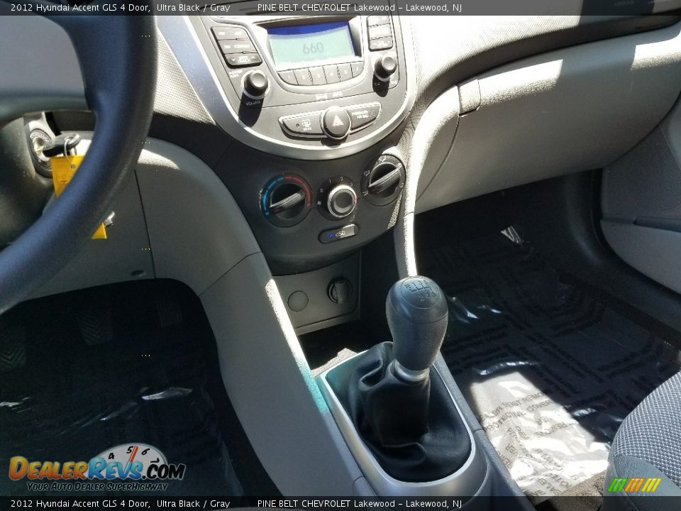 2012 Hyundai Accent GLS 4 Door Ultra Black / Gray Photo #14