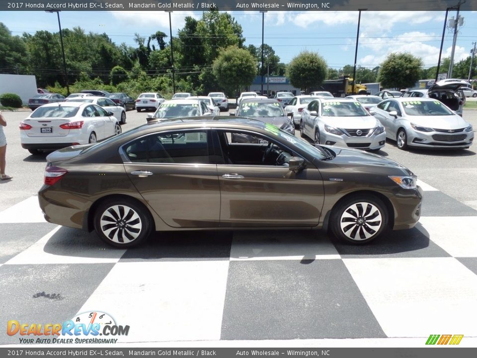 2017 Honda Accord Hybrid EX-L Sedan Mandarin Gold Metallic / Black Photo #3