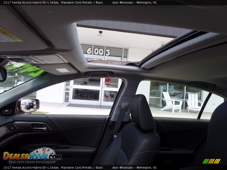 2017 Honda Accord Hybrid EX-L Sedan Mandarin Gold Metallic / Black Photo #11