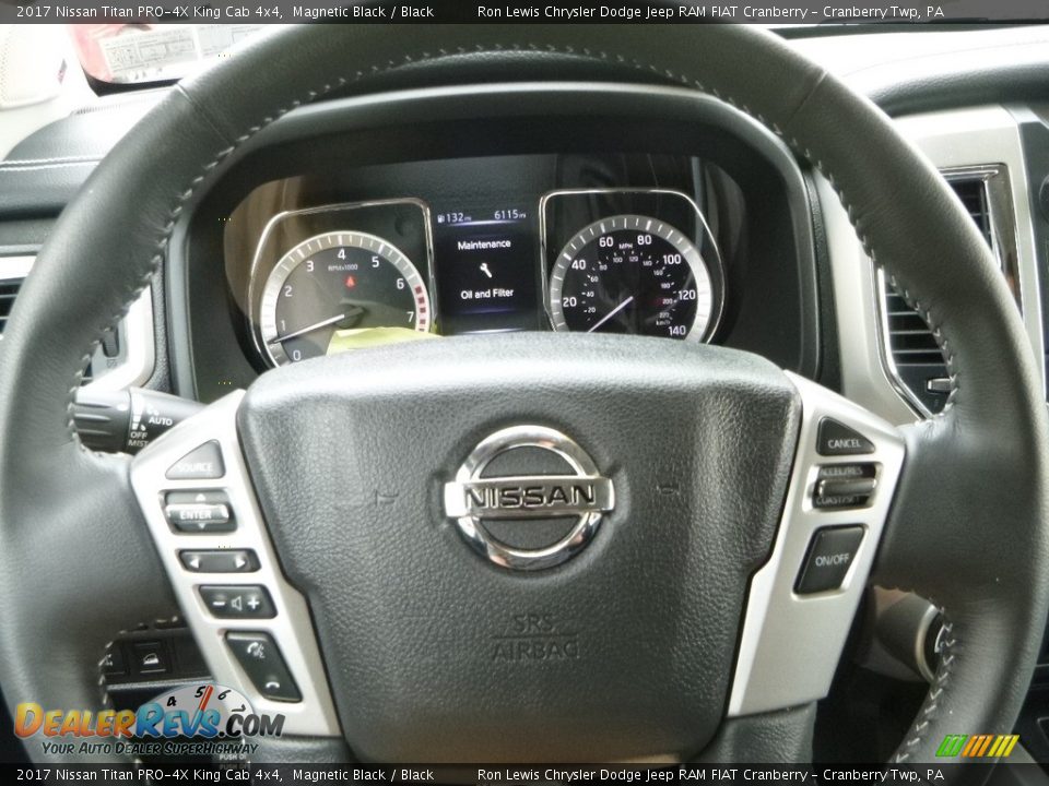 2017 Nissan Titan PRO-4X King Cab 4x4 Steering Wheel Photo #20