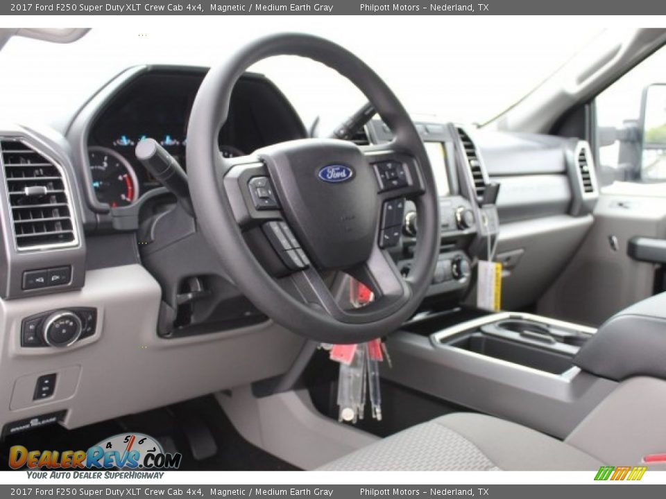 2017 Ford F250 Super Duty XLT Crew Cab 4x4 Magnetic / Medium Earth Gray Photo #10