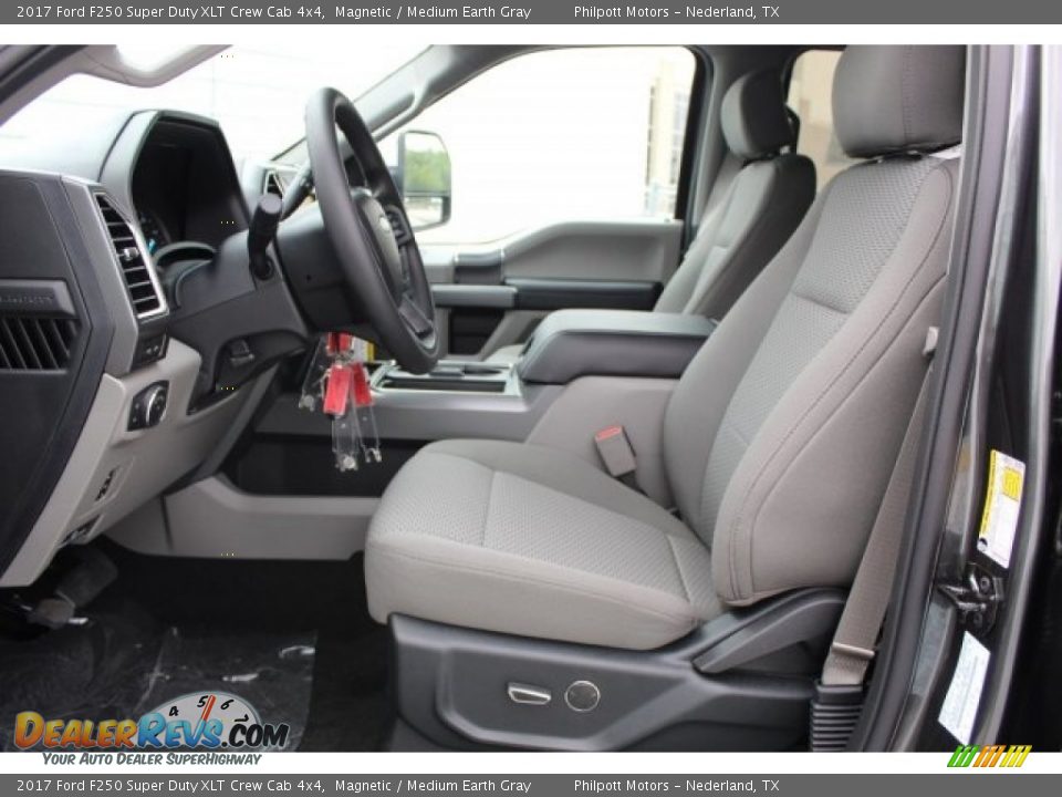 2017 Ford F250 Super Duty XLT Crew Cab 4x4 Magnetic / Medium Earth Gray Photo #11