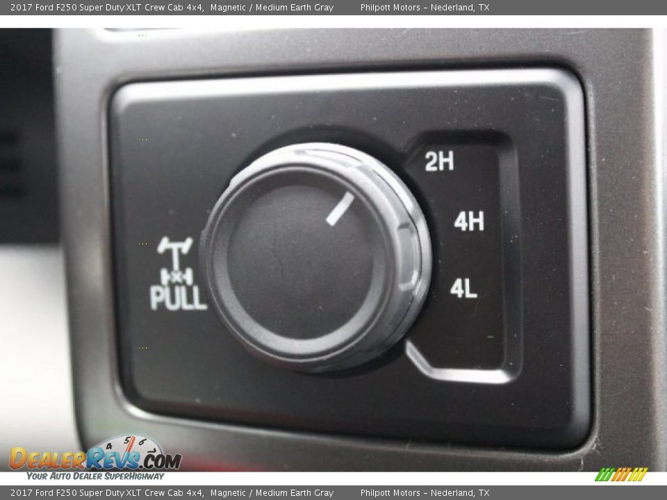 2017 Ford F250 Super Duty XLT Crew Cab 4x4 Magnetic / Medium Earth Gray Photo #17