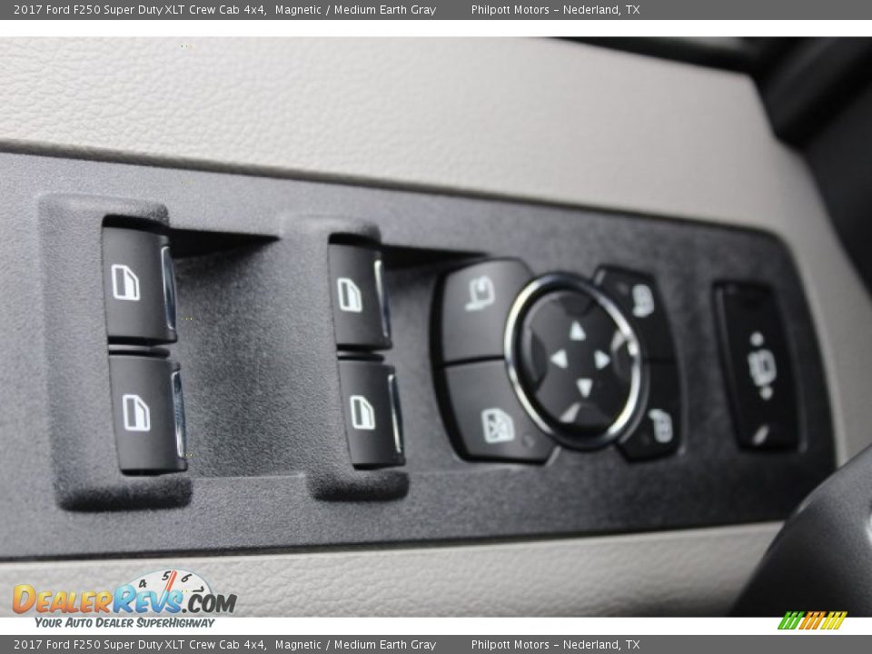 2017 Ford F250 Super Duty XLT Crew Cab 4x4 Magnetic / Medium Earth Gray Photo #22