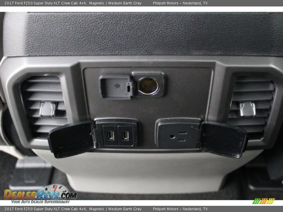 2017 Ford F250 Super Duty XLT Crew Cab 4x4 Magnetic / Medium Earth Gray Photo #25