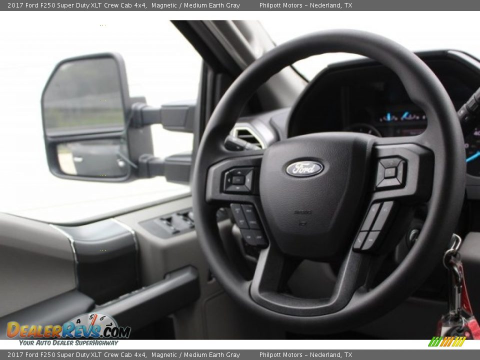 2017 Ford F250 Super Duty XLT Crew Cab 4x4 Magnetic / Medium Earth Gray Photo #27