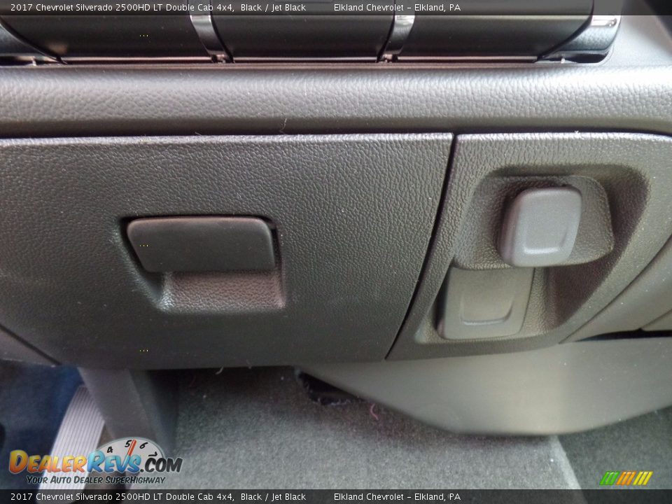 2017 Chevrolet Silverado 2500HD LT Double Cab 4x4 Black / Jet Black Photo #33