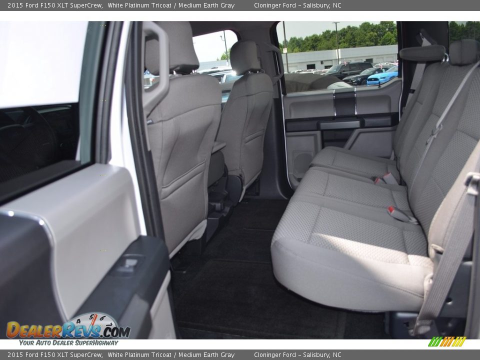 2015 Ford F150 XLT SuperCrew White Platinum Tricoat / Medium Earth Gray Photo #13