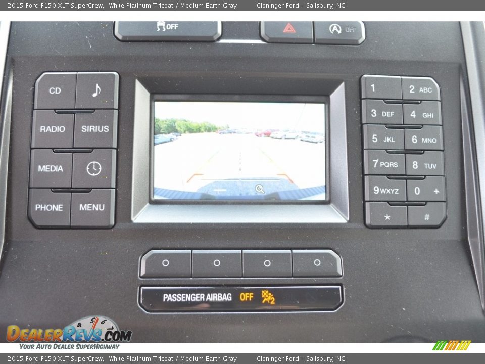 2015 Ford F150 XLT SuperCrew White Platinum Tricoat / Medium Earth Gray Photo #19