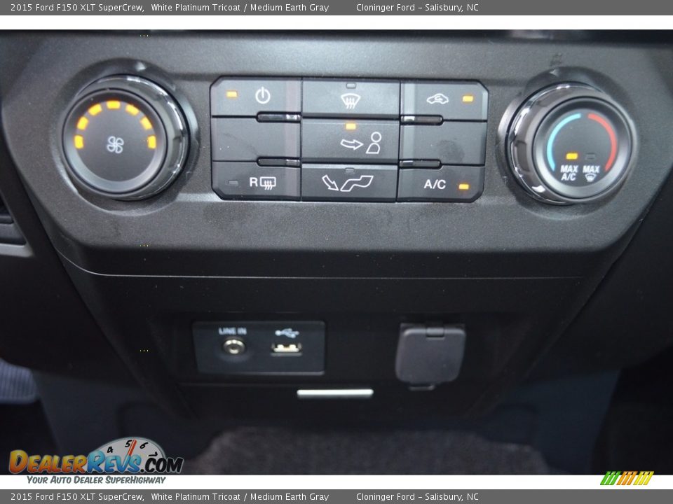 2015 Ford F150 XLT SuperCrew White Platinum Tricoat / Medium Earth Gray Photo #20