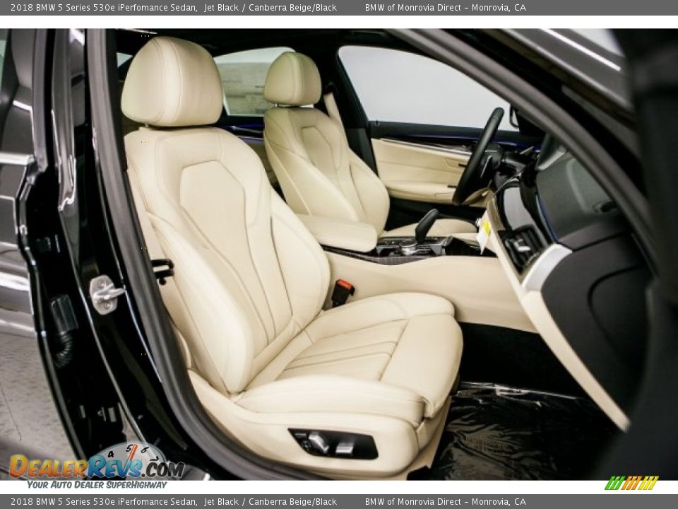 Canberra Beige/Black Interior - 2018 BMW 5 Series 530e iPerfomance Sedan Photo #2