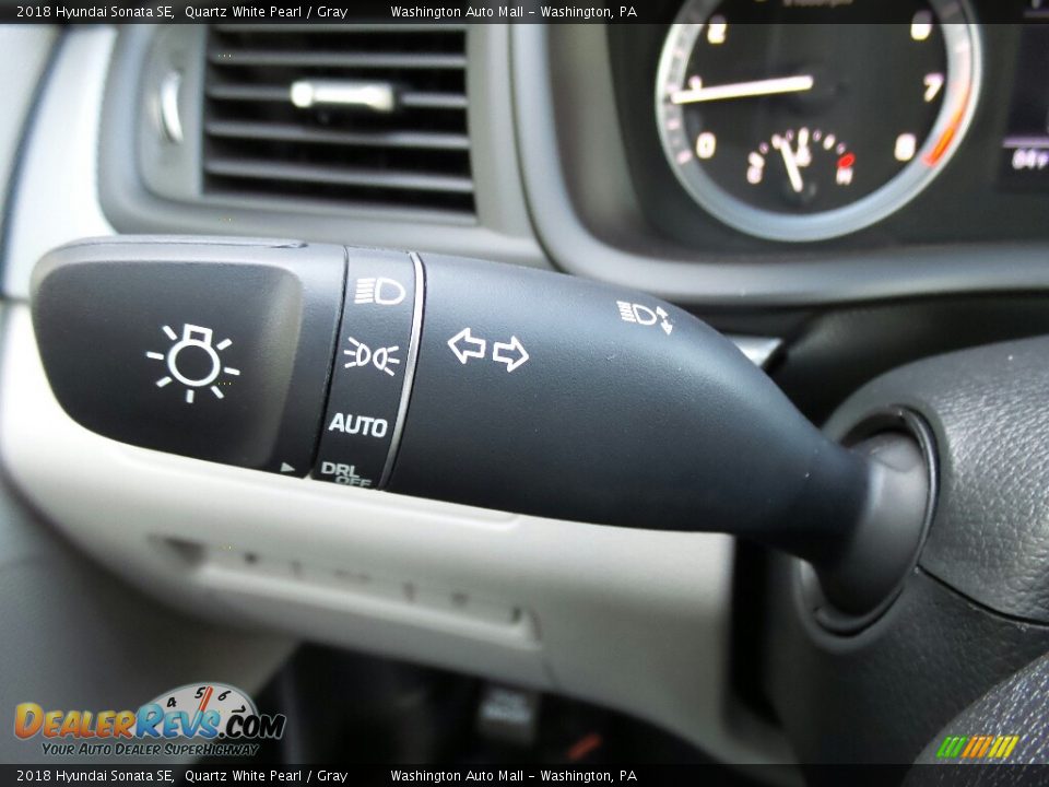Controls of 2018 Hyundai Sonata SE Photo #24