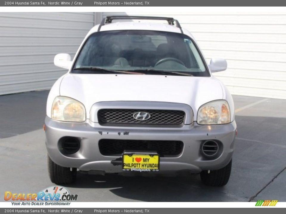 2004 Hyundai Santa Fe Nordic White / Gray Photo #2