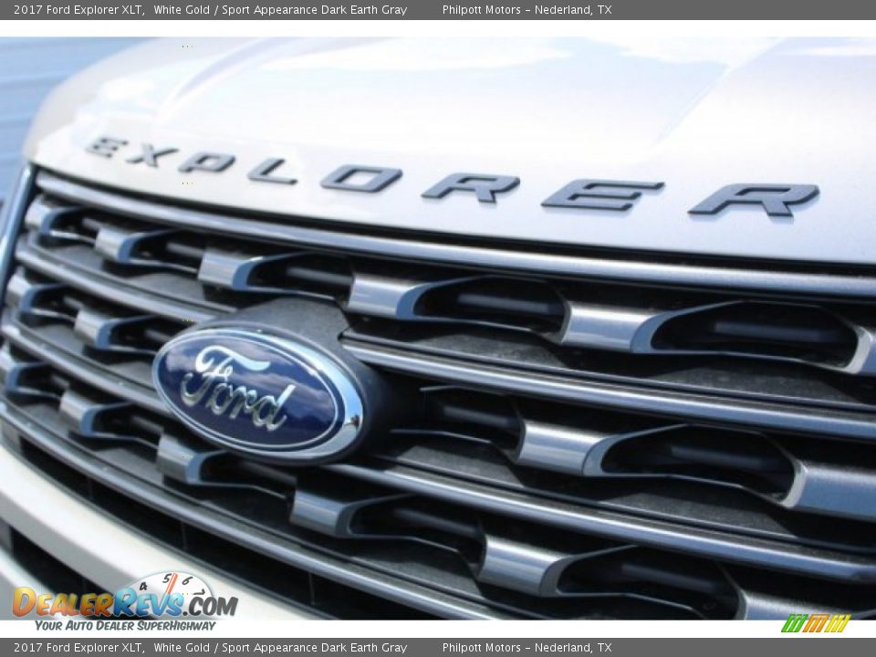 2017 Ford Explorer XLT White Gold / Sport Appearance Dark Earth Gray Photo #8