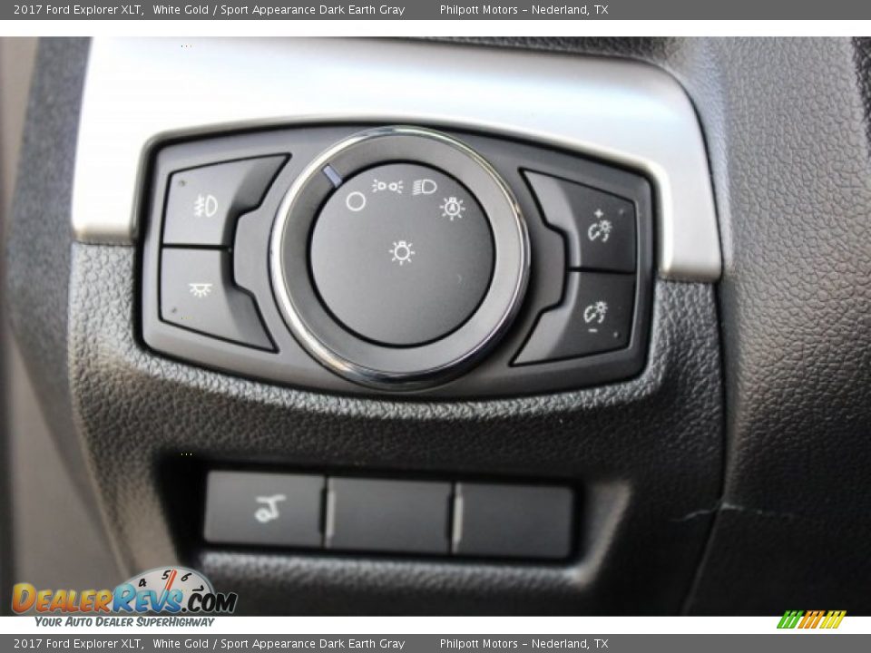 2017 Ford Explorer XLT White Gold / Sport Appearance Dark Earth Gray Photo #22