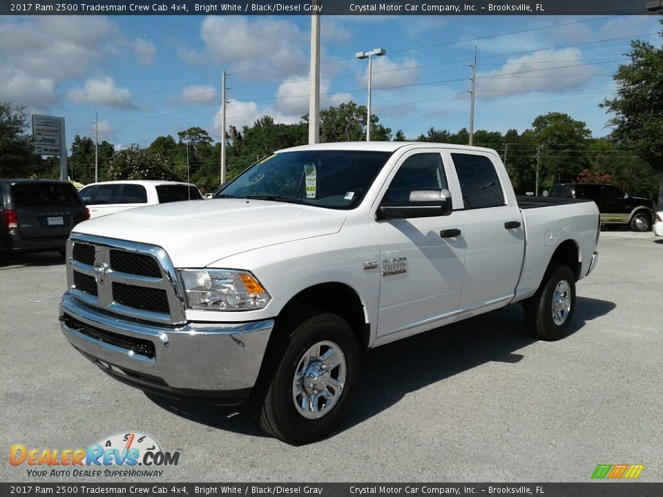 Front 3/4 View of 2017 Ram 2500 Tradesman Crew Cab 4x4 Photo #1