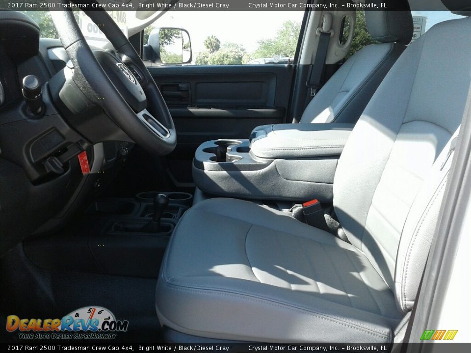 2017 Ram 2500 Tradesman Crew Cab 4x4 Bright White / Black/Diesel Gray Photo #9
