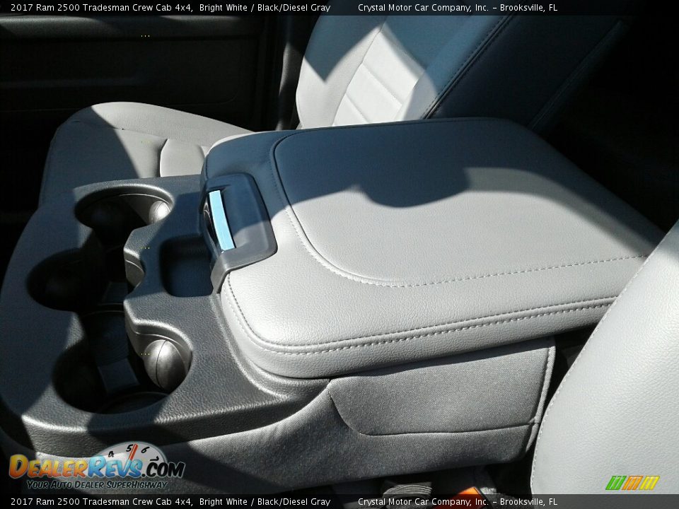 2017 Ram 2500 Tradesman Crew Cab 4x4 Bright White / Black/Diesel Gray Photo #18