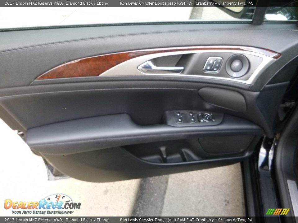 Door Panel of 2017 Lincoln MKZ Reserve AWD Photo #13