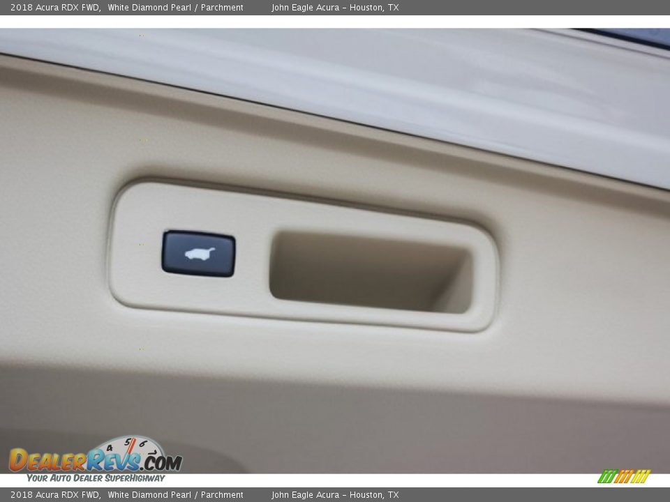 2018 Acura RDX FWD White Diamond Pearl / Parchment Photo #19