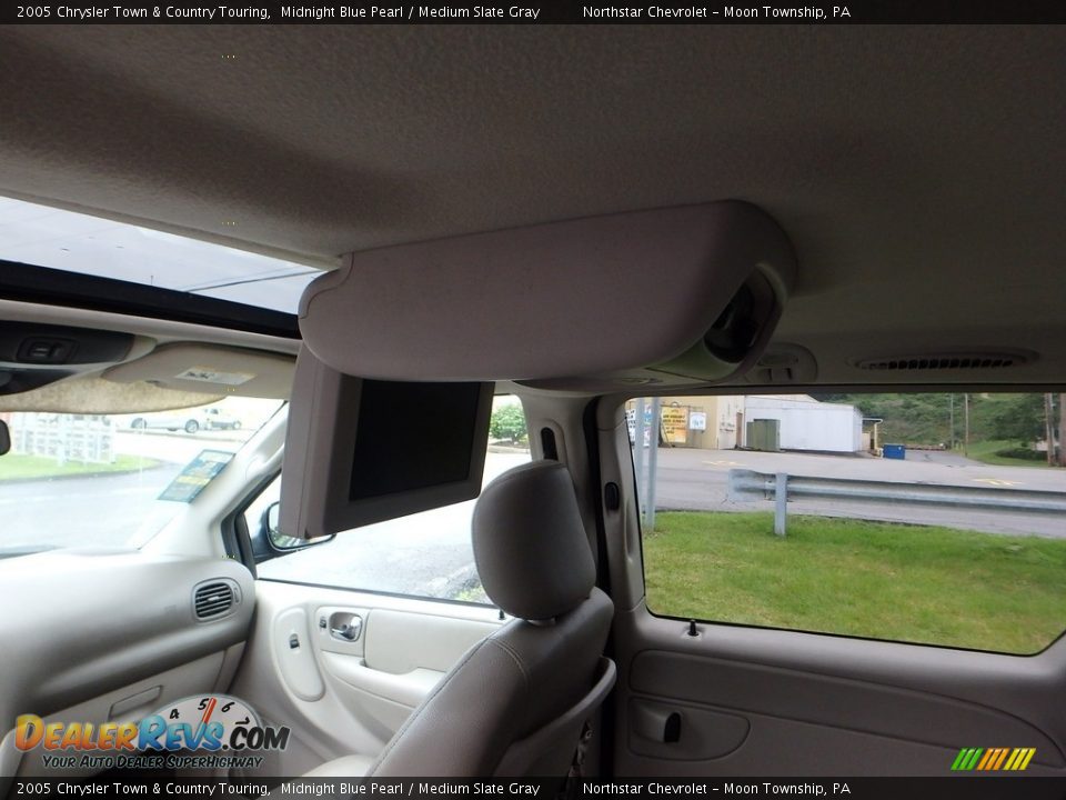 2005 Chrysler Town & Country Touring Midnight Blue Pearl / Medium Slate Gray Photo #11
