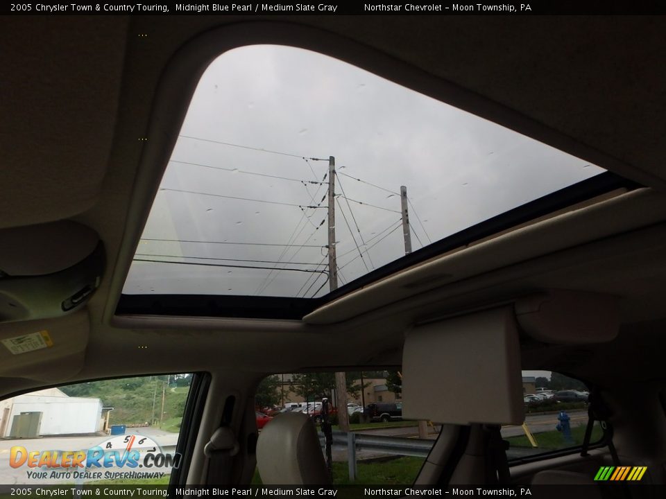 2005 Chrysler Town & Country Touring Midnight Blue Pearl / Medium Slate Gray Photo #13