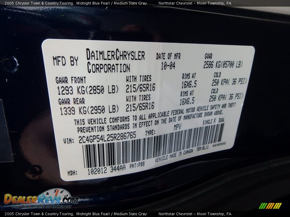 2005 Chrysler Town & Country Touring Midnight Blue Pearl / Medium Slate Gray Photo #14