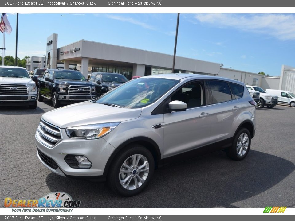 2017 Ford Escape SE Ingot Silver / Charcoal Black Photo #3
