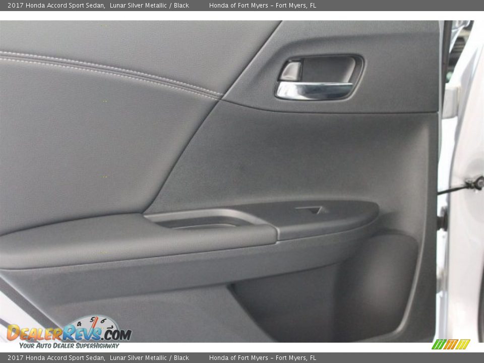 2017 Honda Accord Sport Sedan Lunar Silver Metallic / Black Photo #24