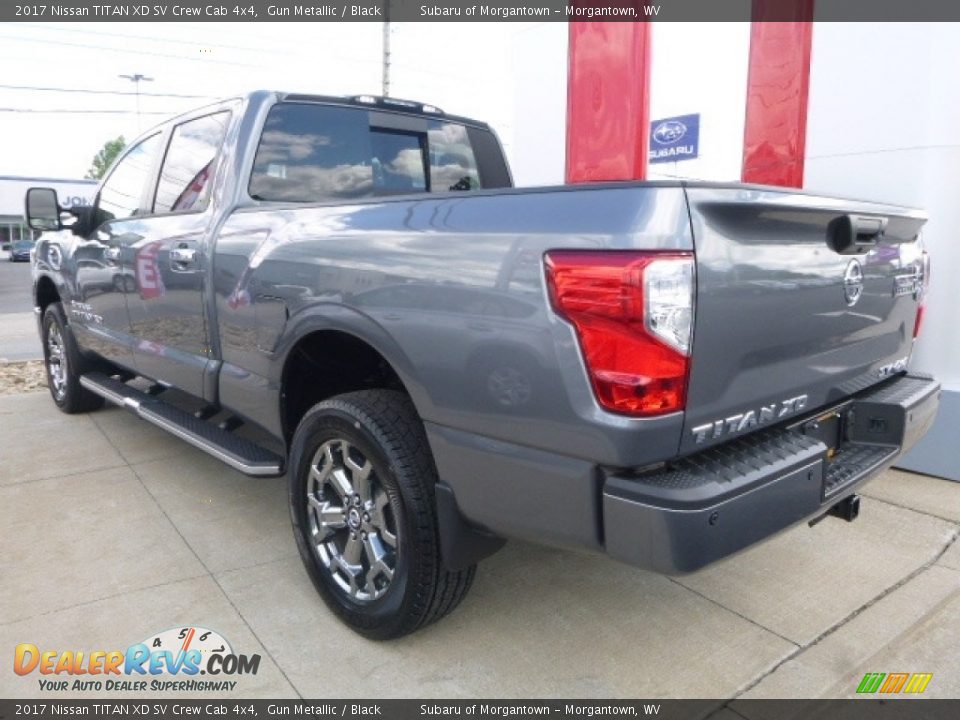 2017 Nissan TITAN XD SV Crew Cab 4x4 Gun Metallic / Black Photo #10