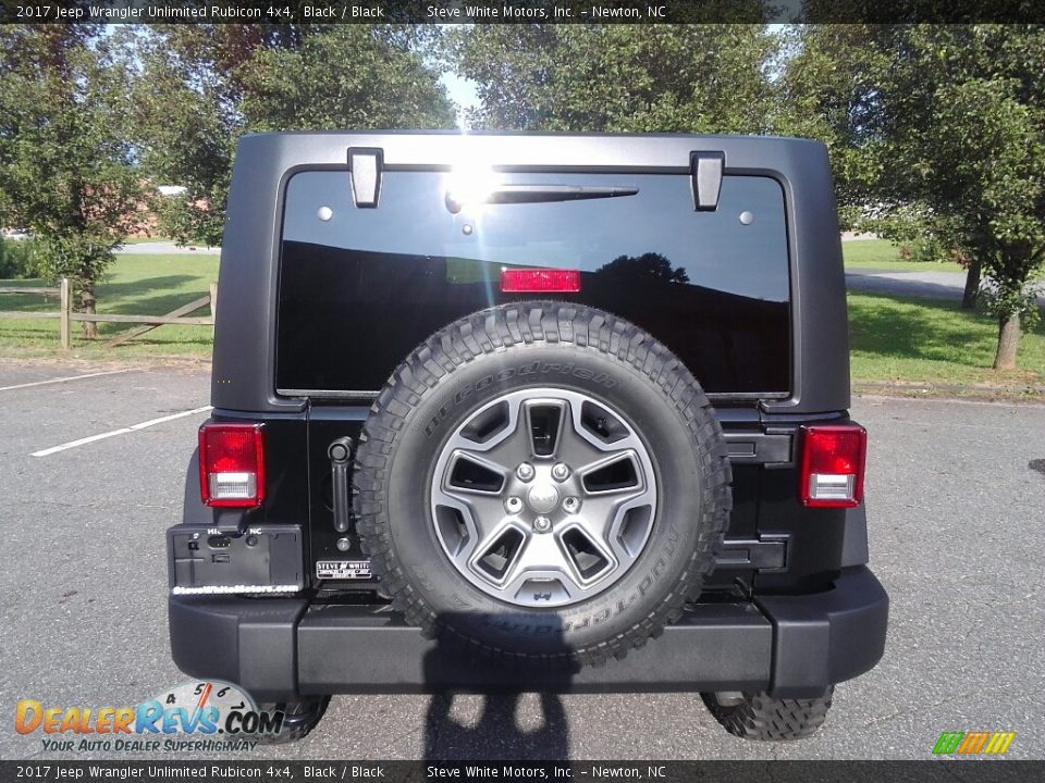 2017 Jeep Wrangler Unlimited Rubicon 4x4 Black / Black Photo #7