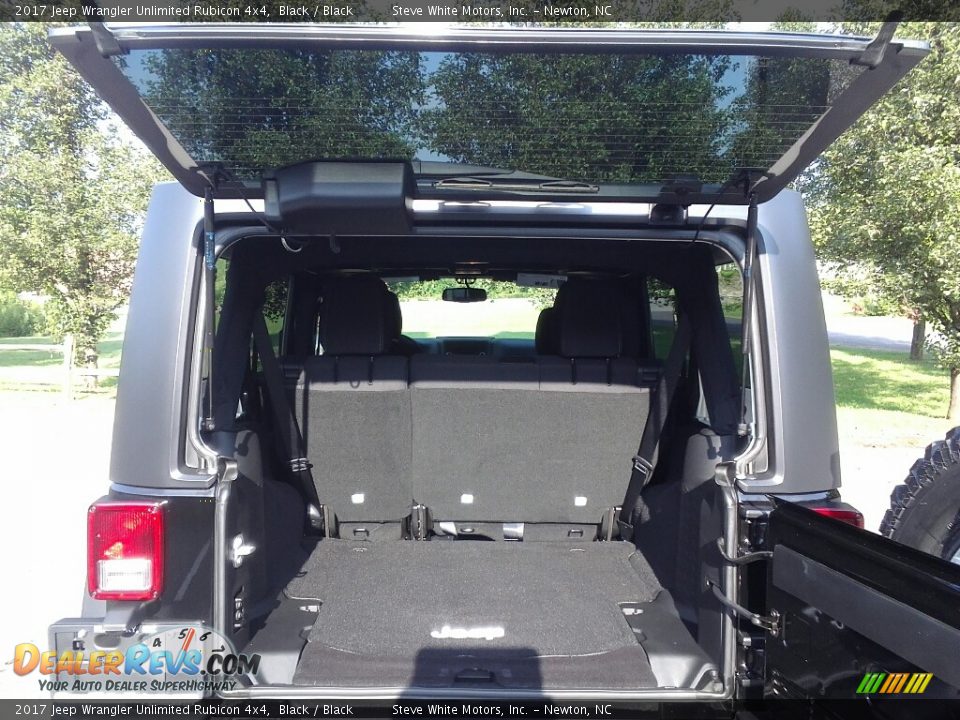 2017 Jeep Wrangler Unlimited Rubicon 4x4 Black / Black Photo #12