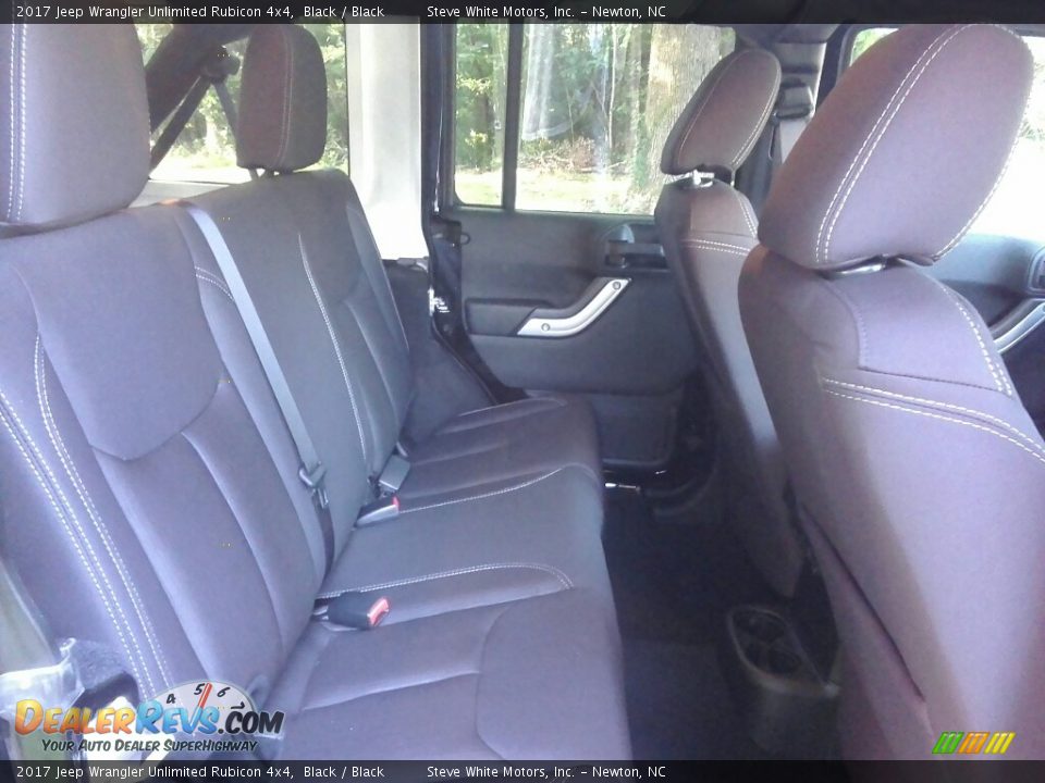 2017 Jeep Wrangler Unlimited Rubicon 4x4 Black / Black Photo #13