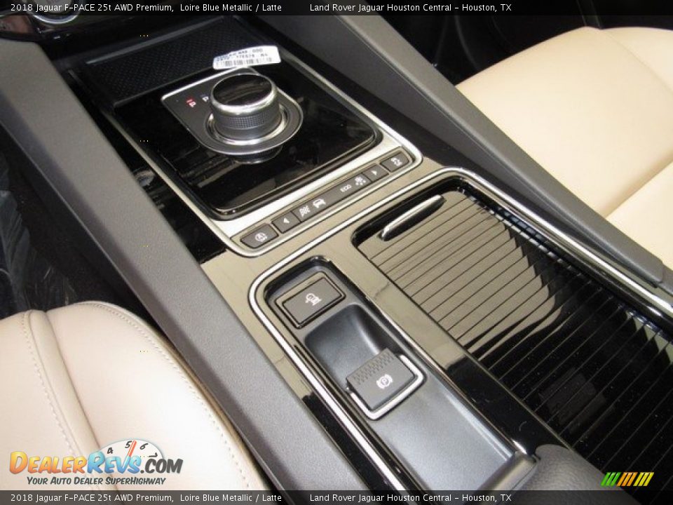 2018 Jaguar F-PACE 25t AWD Premium Loire Blue Metallic / Latte Photo #19