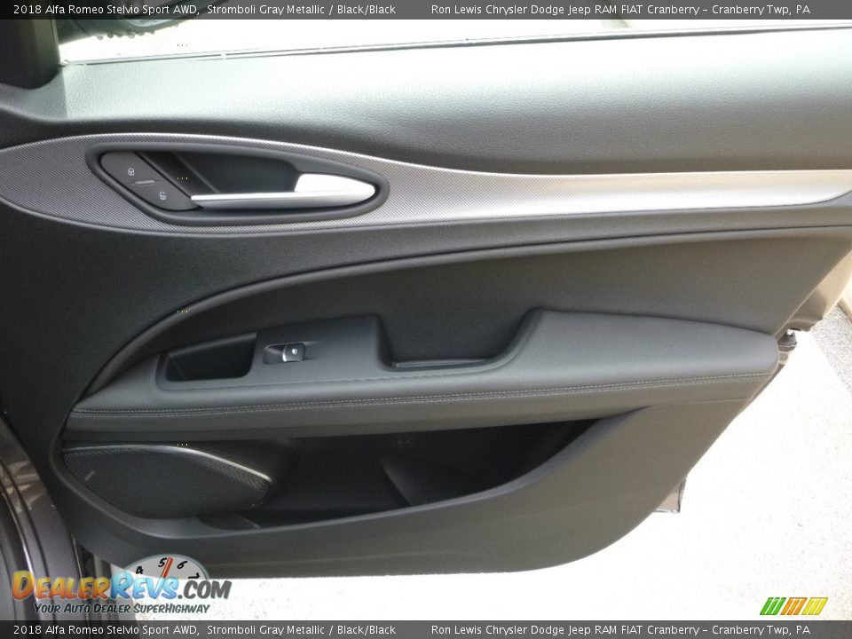 2018 Alfa Romeo Stelvio Sport AWD Stromboli Gray Metallic / Black/Black Photo #16