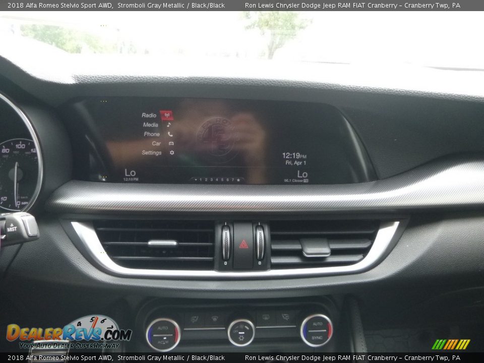 Controls of 2018 Alfa Romeo Stelvio Sport AWD Photo #24