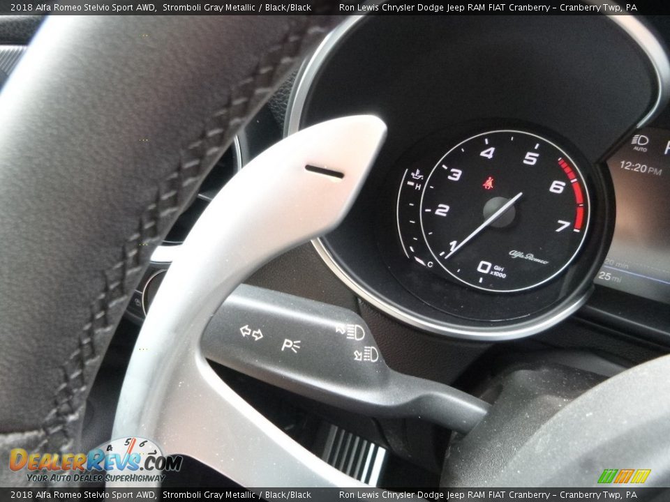 2018 Alfa Romeo Stelvio Sport AWD Shifter Photo #30